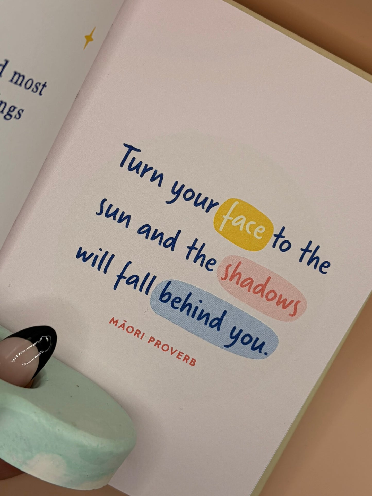 Clay thumb page holder